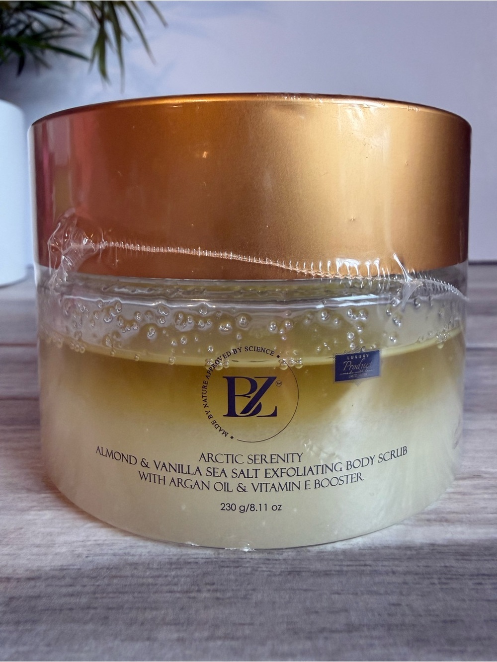 Below Zero Arctic Serenity Almond & Vanilla Sea Salt Exfoliating Body Scrub
